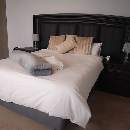 Tuvawa Luxury Suites Walvis Bay Esterno foto