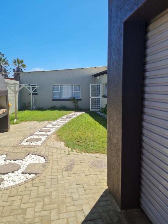 Tuvawa Luxury Suites Walvis Bay Esterno foto